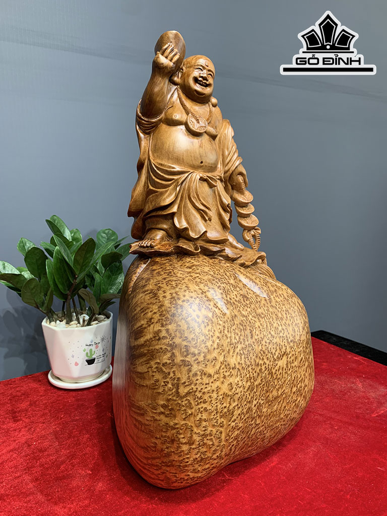 Tượng Phật Di Lặc Đứng Bao Tiền Gỗ Nu Ngọc Am Cao 46 Ngang 26 Sâu 25 (cm)