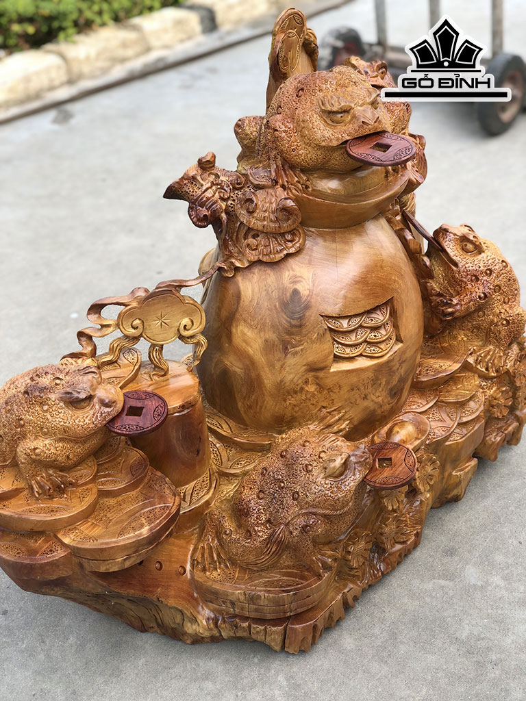Tượng Ngũ Cóc Chấn Chum Tiền Gỗ Hương Cao 62 Ngang 82 Sâu 42 (cm)