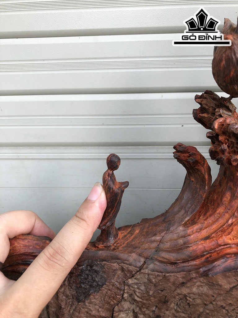 Tác Phẩm Liên Hoa Bái Phật Gỗ Trắc Cao 32 Ngang 36 Sâu 10 (cm)