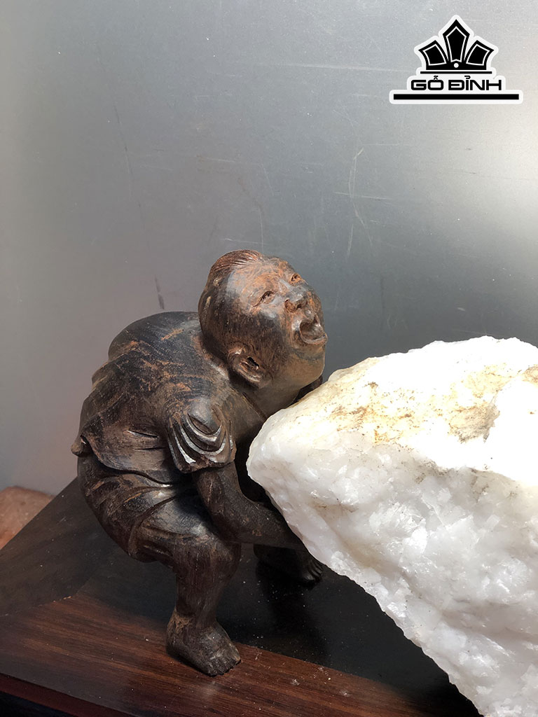 Tác Phẩm Nghị Lực Gỗ Trắc Cao 9 Ngang 13 Sâu 7 (cm)