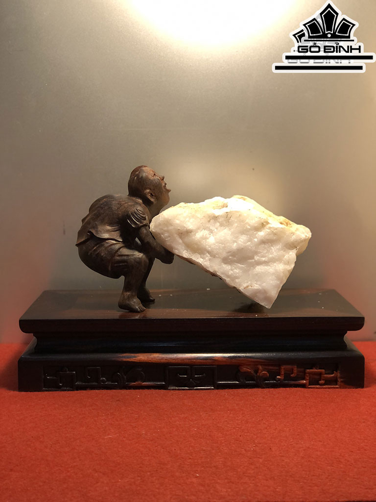 Tác Phẩm Nghị Lực Gỗ Trắc Cao 9 Ngang 13 Sâu 7 (cm)