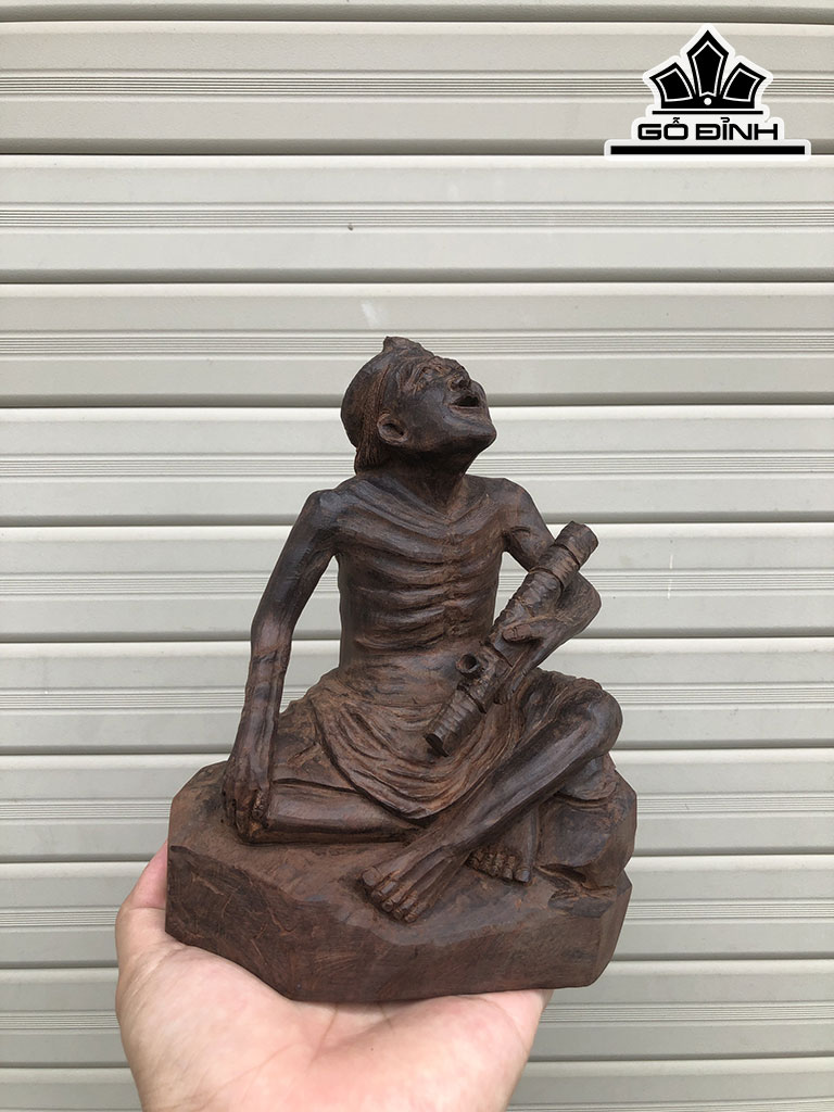 Tượng Lão Nông Bắn Thuốc Lào Gỗ Trắc Cao 19 Ngang 14 Sâu 9 (cm)