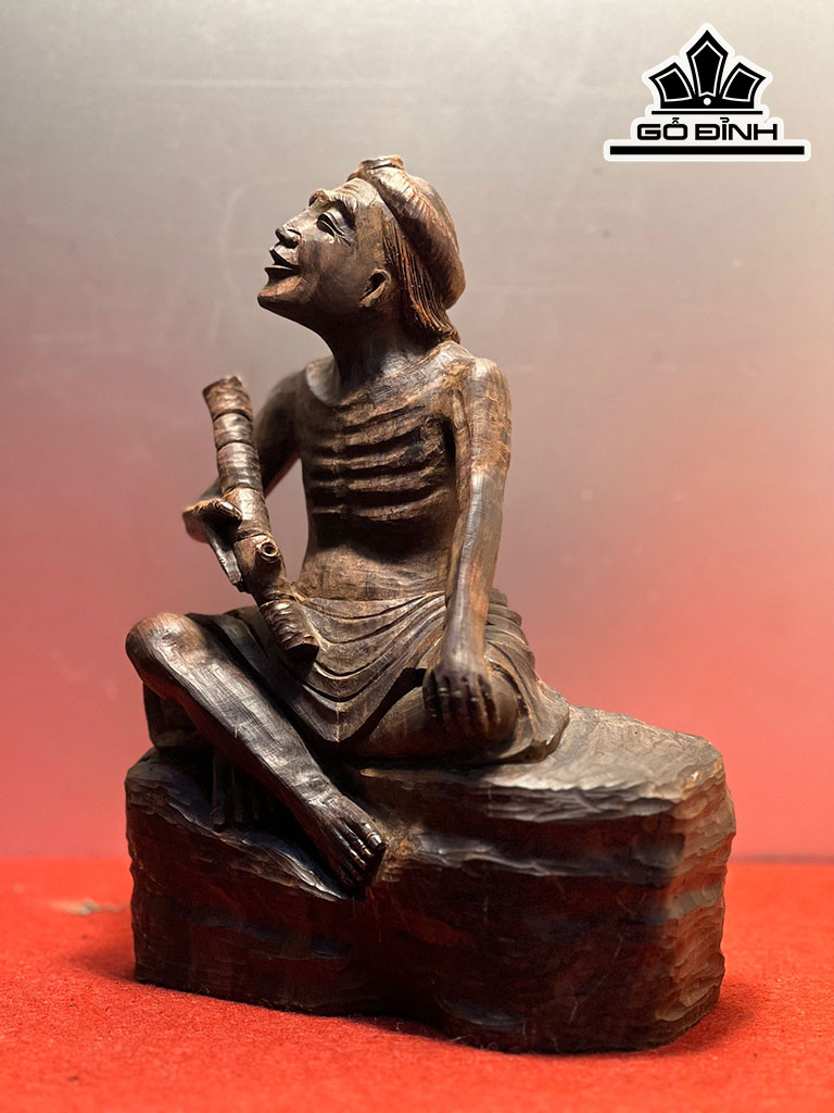 Tượng Lão Nông Bắn Thuốc Lào Gỗ Trắc Cao 21 Ngang 14 Sâu 8 (cm)