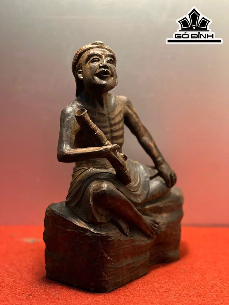 Tượng Lão Nông Bắn Thuốc Lào Gỗ Trắc Cao 21 Ngang 14 Sâu 8 (cm)