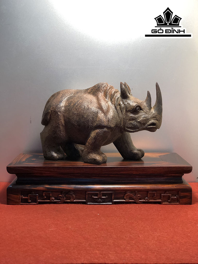 Tượng Tê Giác Gỗ Trắc Cao 14 Ngang 21 Sâu 10 (cm)