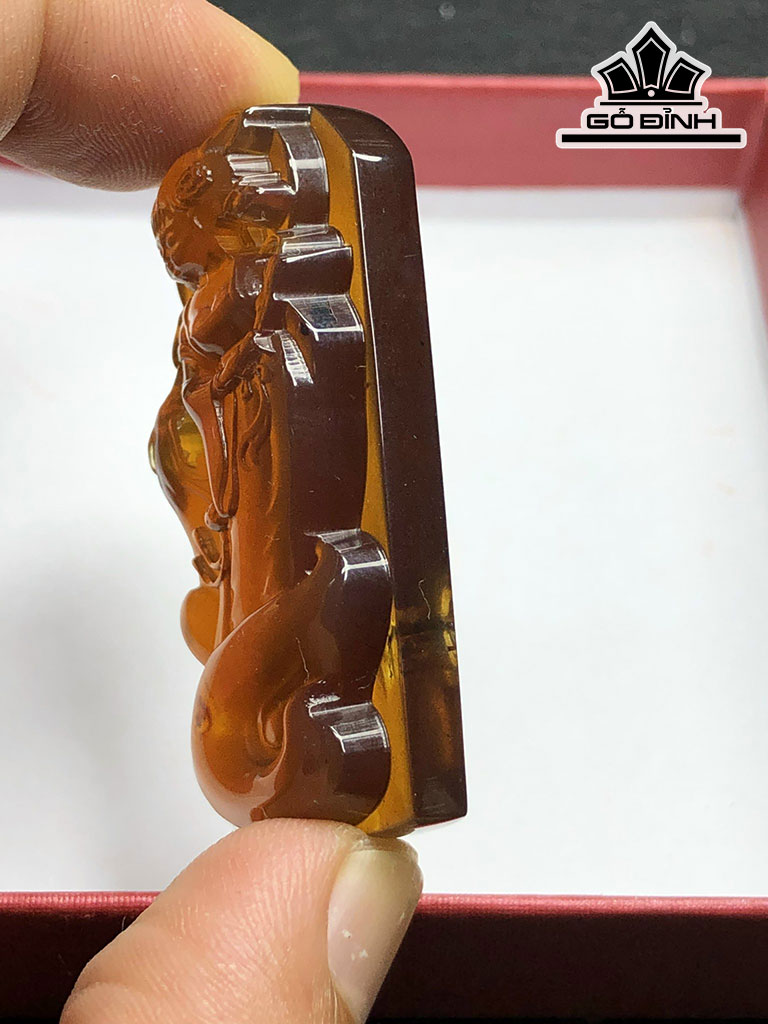 Mặt Dây Chuyền Đá Hổ Phách Cao 49 Ngang 12  (mm) 10,8gr