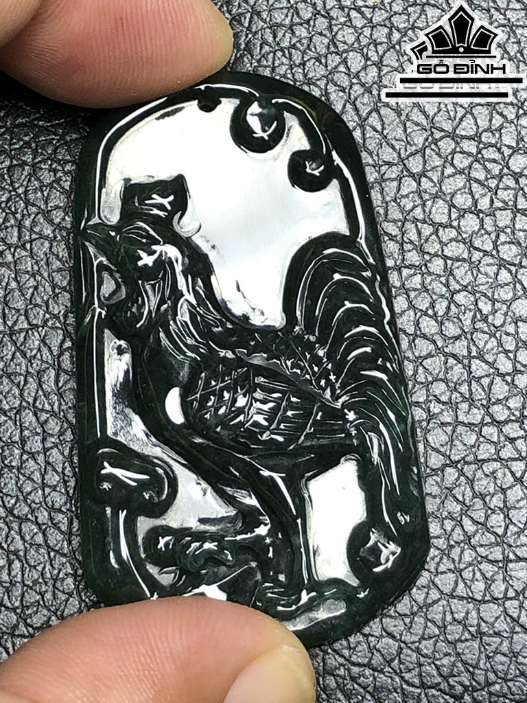 Mặt Dây Chuyền Gà Trống Đá Cẩm Thạch Cao 50,8 Ngang 29 Sâu 6,3 (mm) 14gr