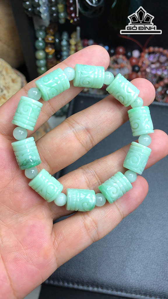 Vòng Tay Đá Cẩm Thạch Cao 49,6 Đường Kính Hạt 10.6 mm) 37g