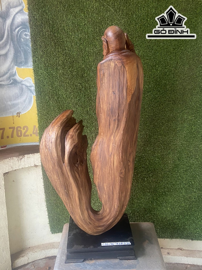 Tượng La Hán Trường Mi Gỗ Ngọc Am Cao 80 Ngang 46 (cm)