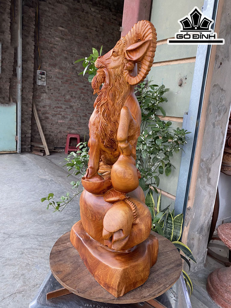 Tượng Dê Phong Thủy Gỗ Hương Cao 63 Ngang 38 Sâu 20 (cm)