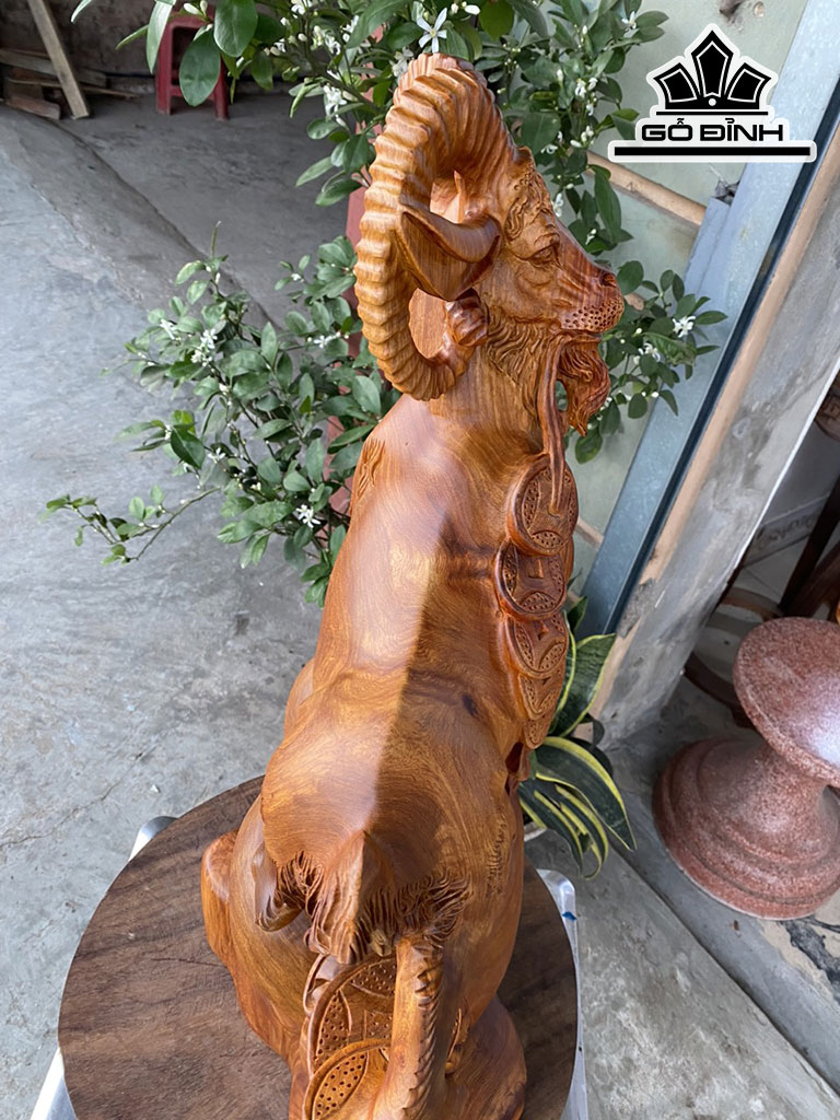 Tượng Dê Phong Thủy Gỗ Hương Cao 63 Ngang 38 Sâu 20 (cm)