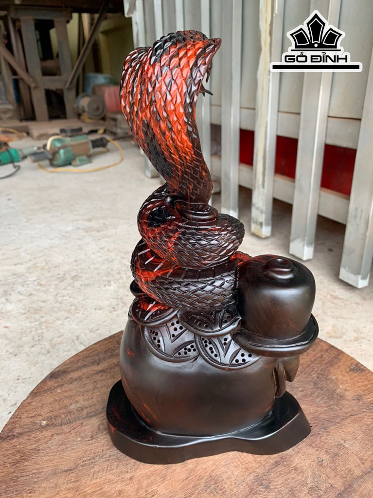 Tượng Rắn Phong Thủy Gỗ Trắc Cao 33 Ngang 19 Sâu 13 (cm)