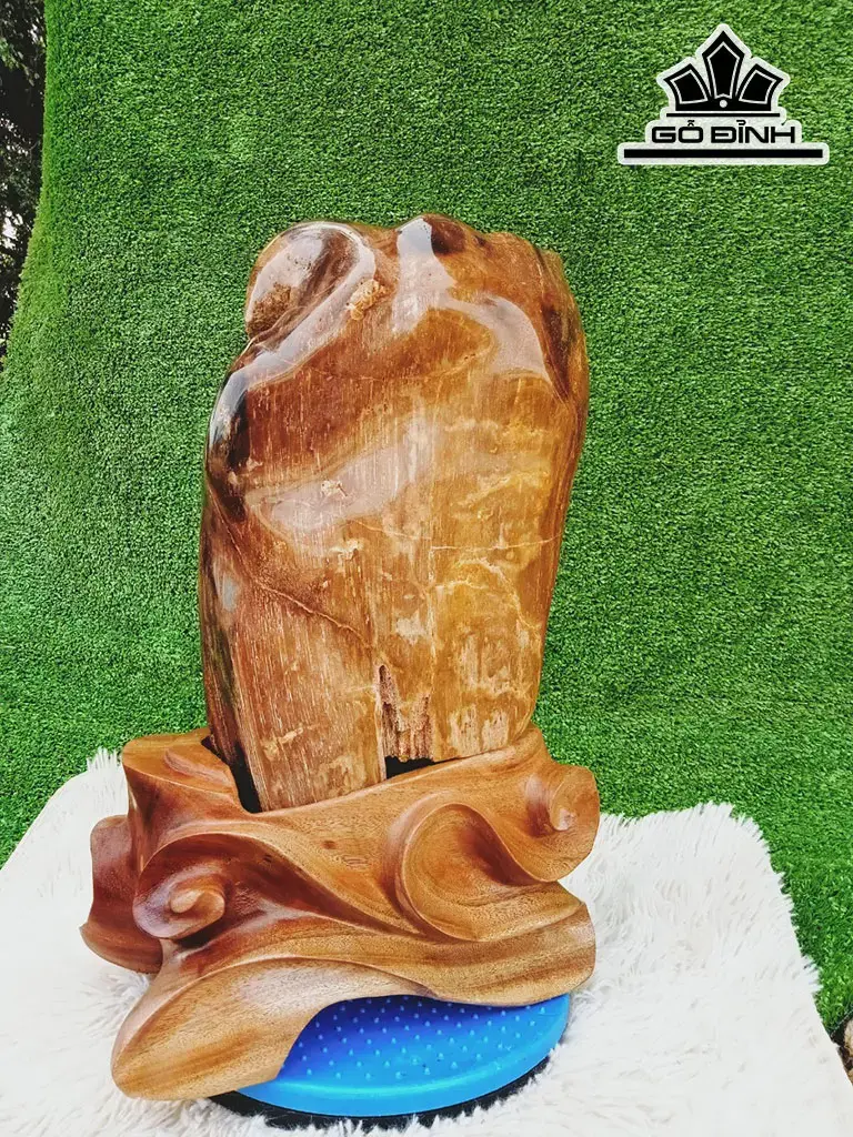 Tác Phẩm Gỗ Hóa Thạch Cao 45 Ngang 23 (cm) 18kg