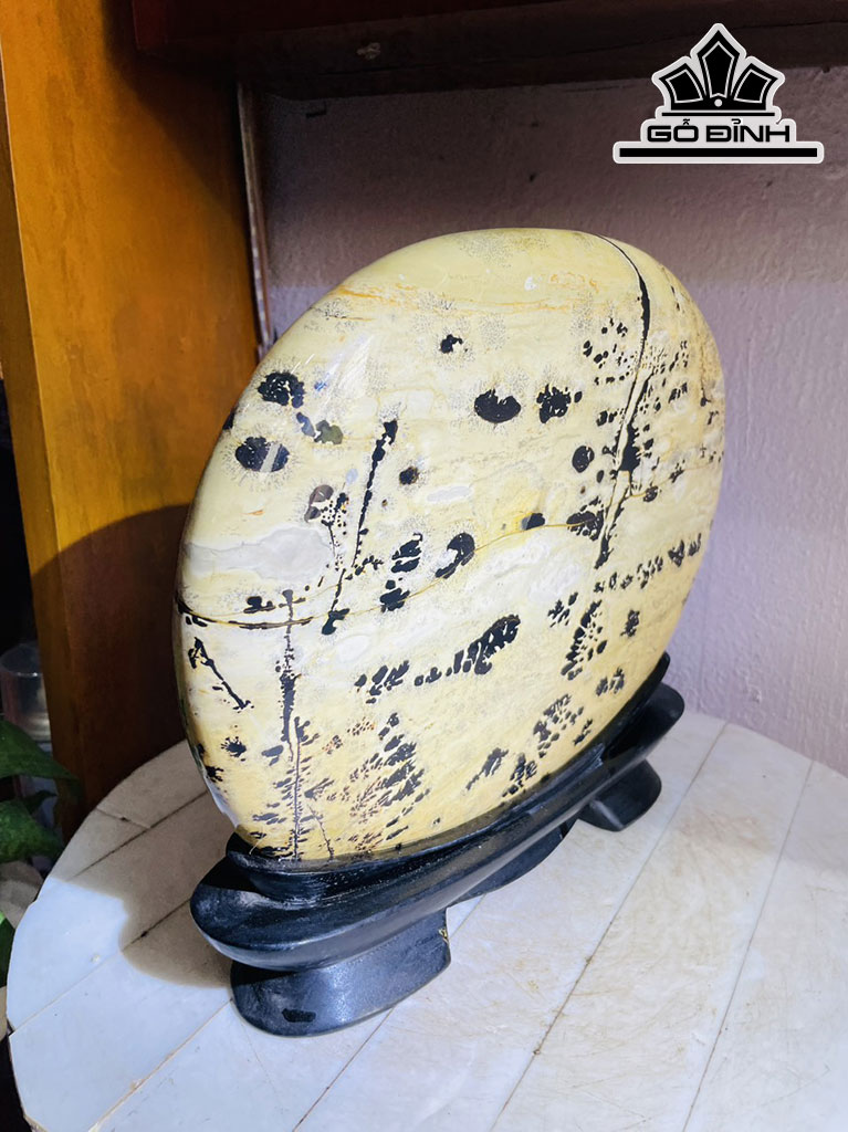 Tác Phẩm Đá Jatpo Cao 26  Rộng 30(cm) 3,9kg