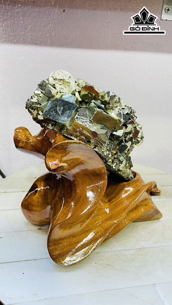 Tinh Thể Đá Pyrite Cao 22 Rộng 18 (cm) 3kg Luôn đế