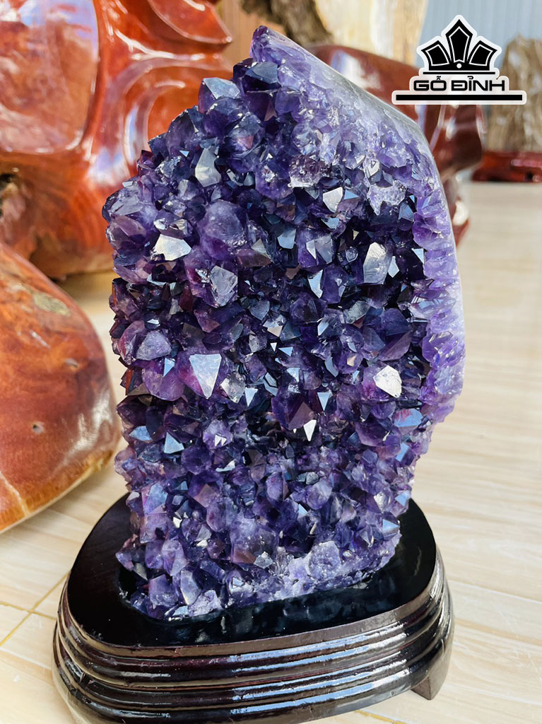 Tinh Thể Đá Thạch Anh Tím Tự Nhiên Cao 26 Sâu 15 (cm) 3.4 kg Luôn đế