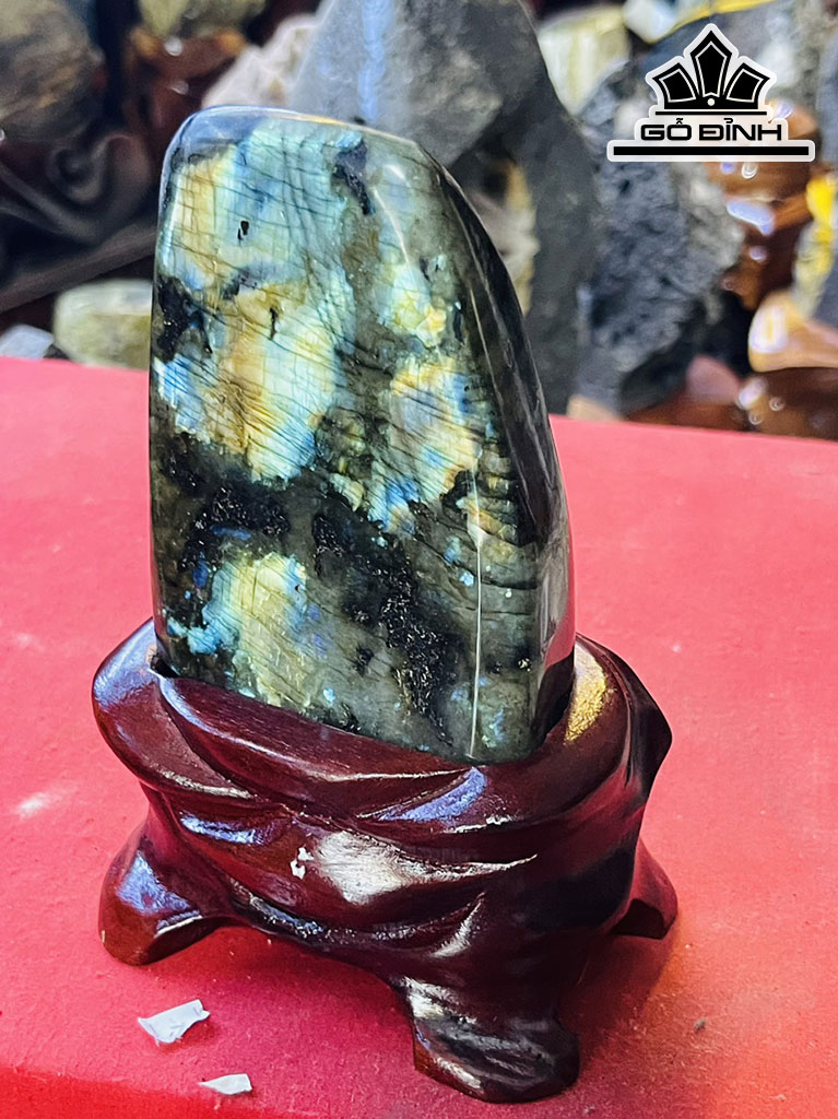 Tác Phẩm Đá Xà Cừ (Labradorite) Cao16(cm) 0.8kg