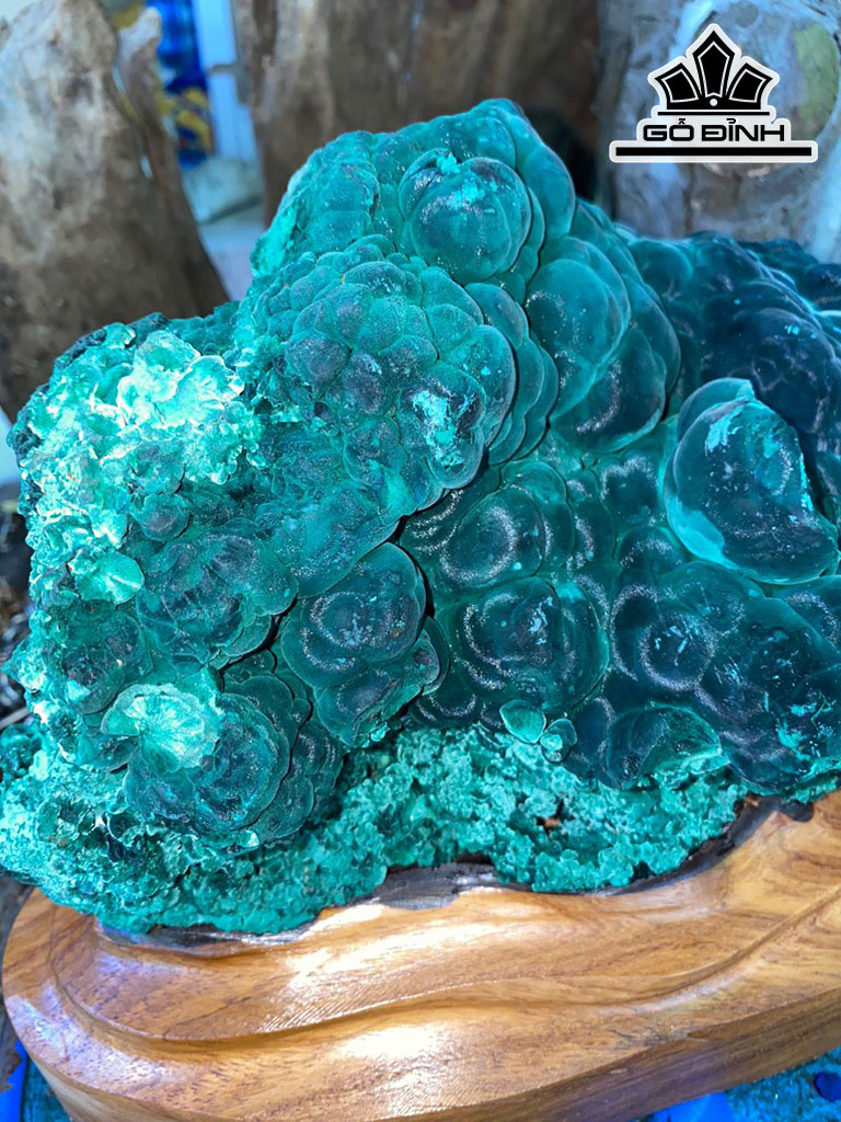 Tác Phẩm Đá  Malachite Cao 20 Ngang 22(cm)4.6kg