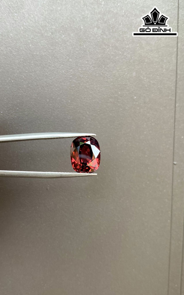 Viên Đá Spinel Đỏ Nâu Cam 5,28cts