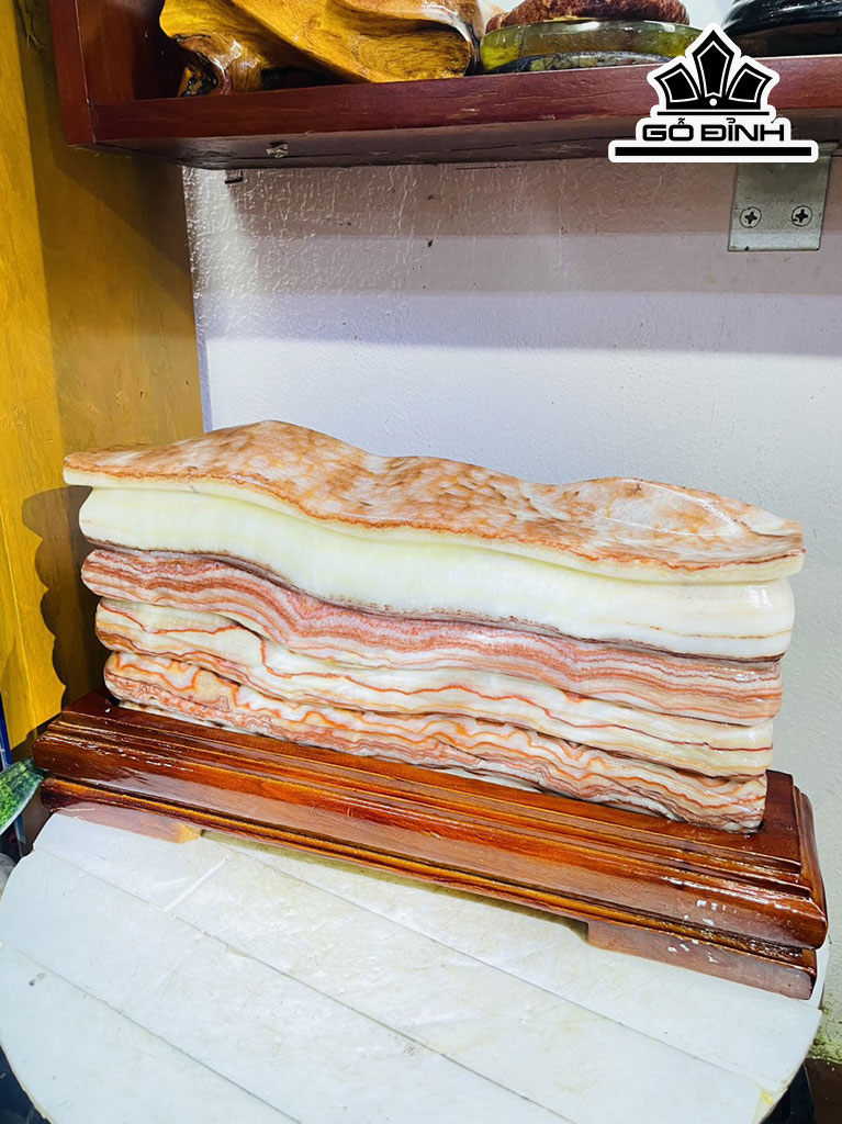Tác Phẩm Đá Canxit Cao 22 Ngang 34(cm) 7,8kg