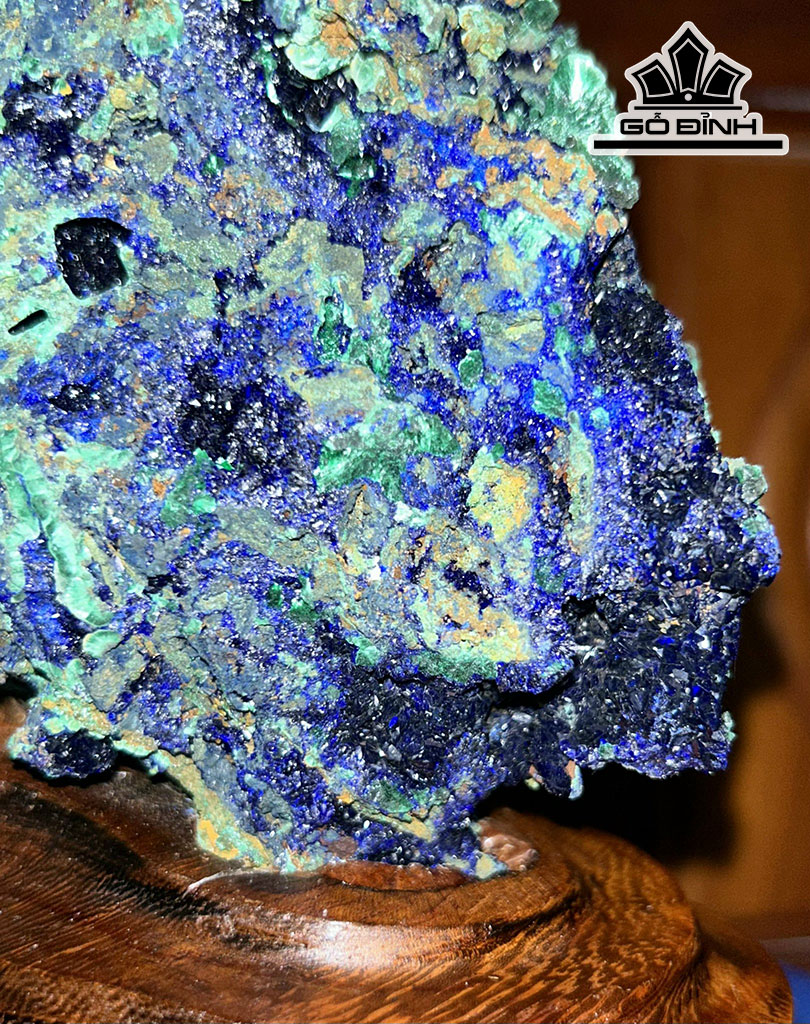 Tác Phẩm Đá Azurite Cao 16(cm) 2kg