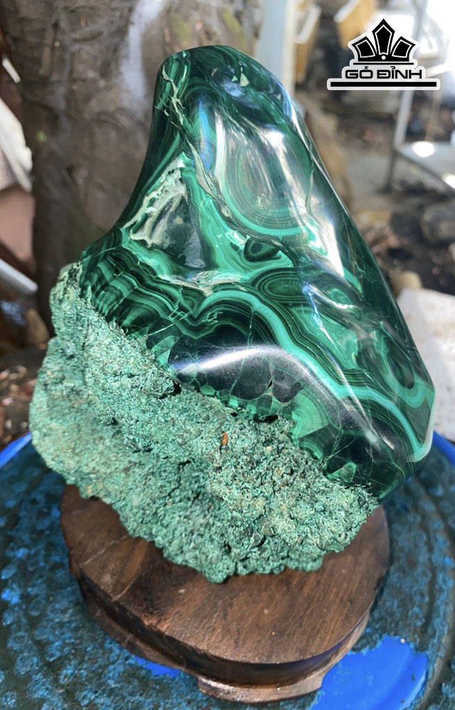 Tác Phẩm Đá Malachite Cao 21 Ngang 14(cm)2kg