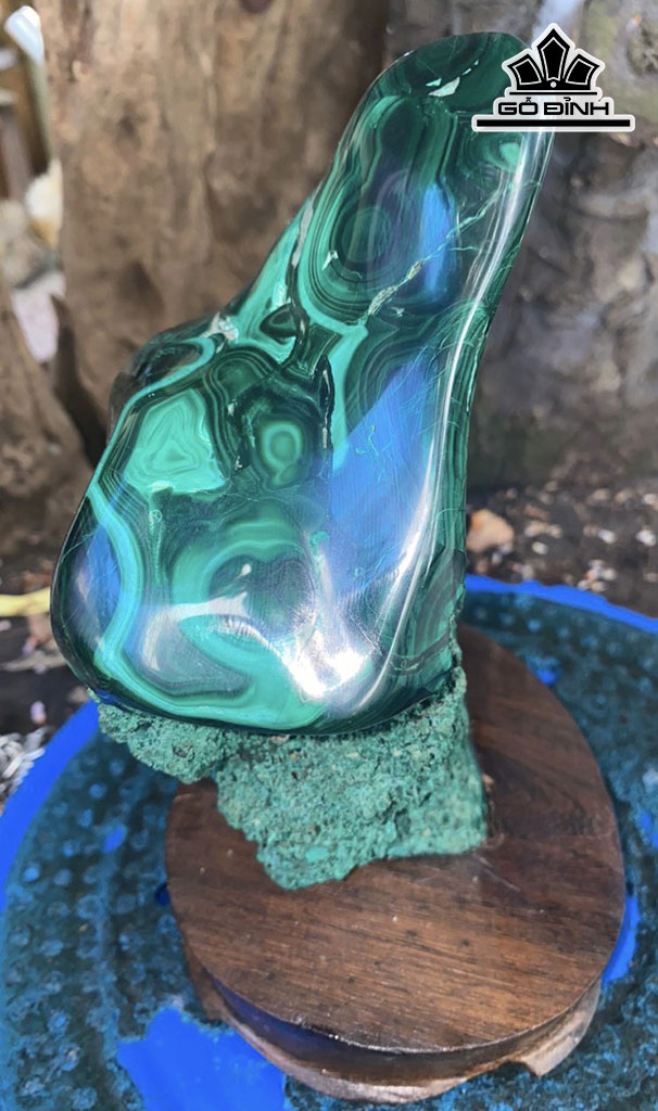 Tác Phẩm Đá Malachite Cao 21 Ngang 14(cm)2kg
