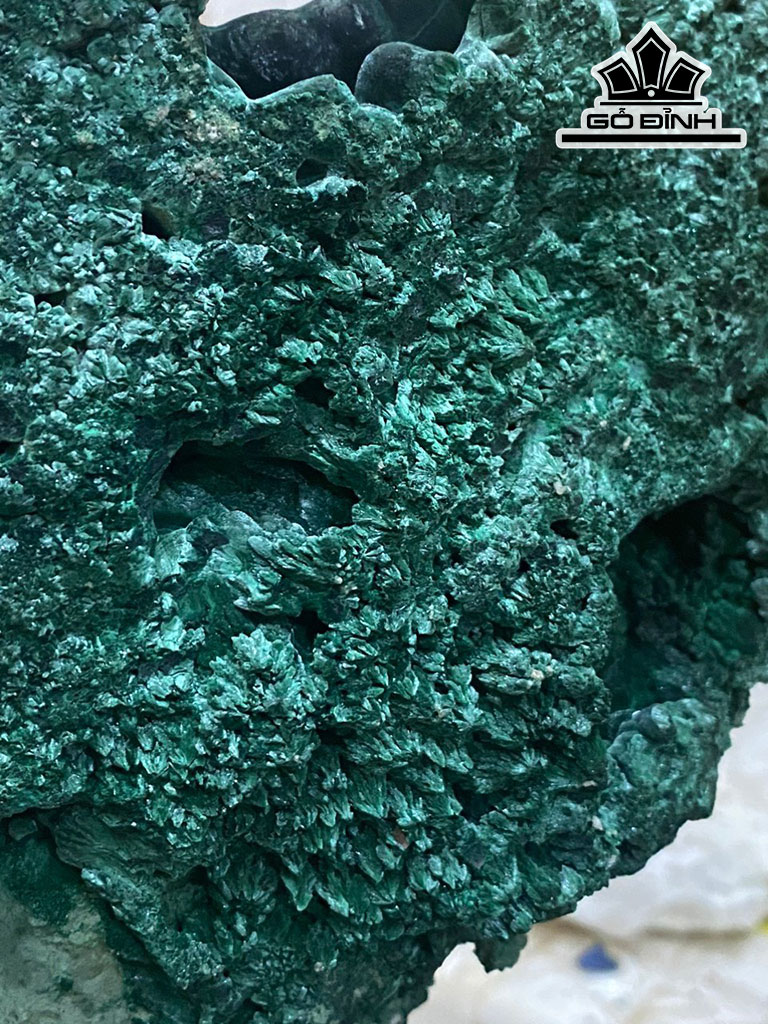 Tác Phẩm Đá Malachite Cao 28 (cm) 2,5kg