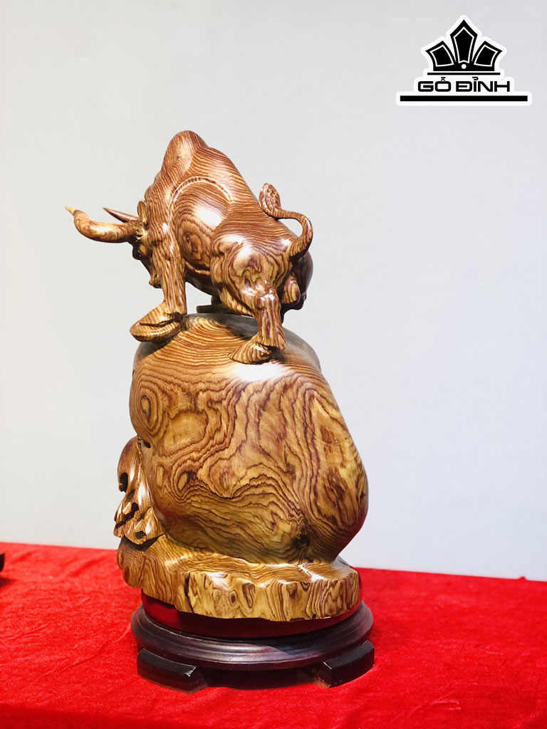 Tượng Bò Tót Gỗ Cẩm Cao 39 Ngang 35 Sâu 17 (cm)