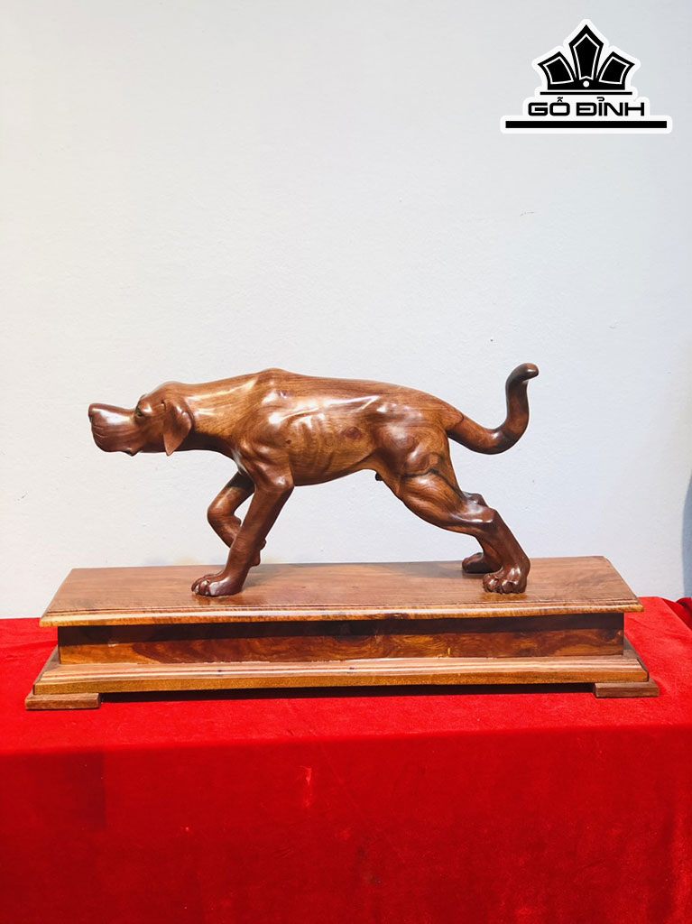 Tượng Chó Gỗ Cẩm Cao 32 Ngang 57 Sâu 20 (cm)
