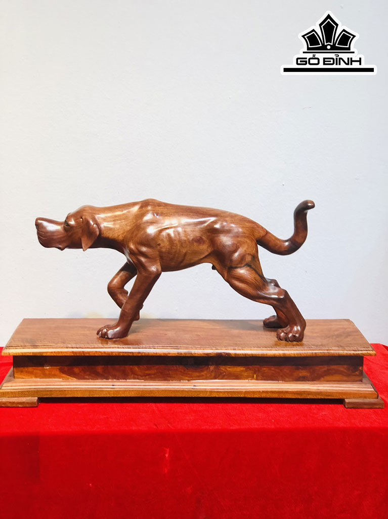 Tượng Chó Gỗ Cẩm Cao 32 Ngang 57 Sâu 20 (cm)