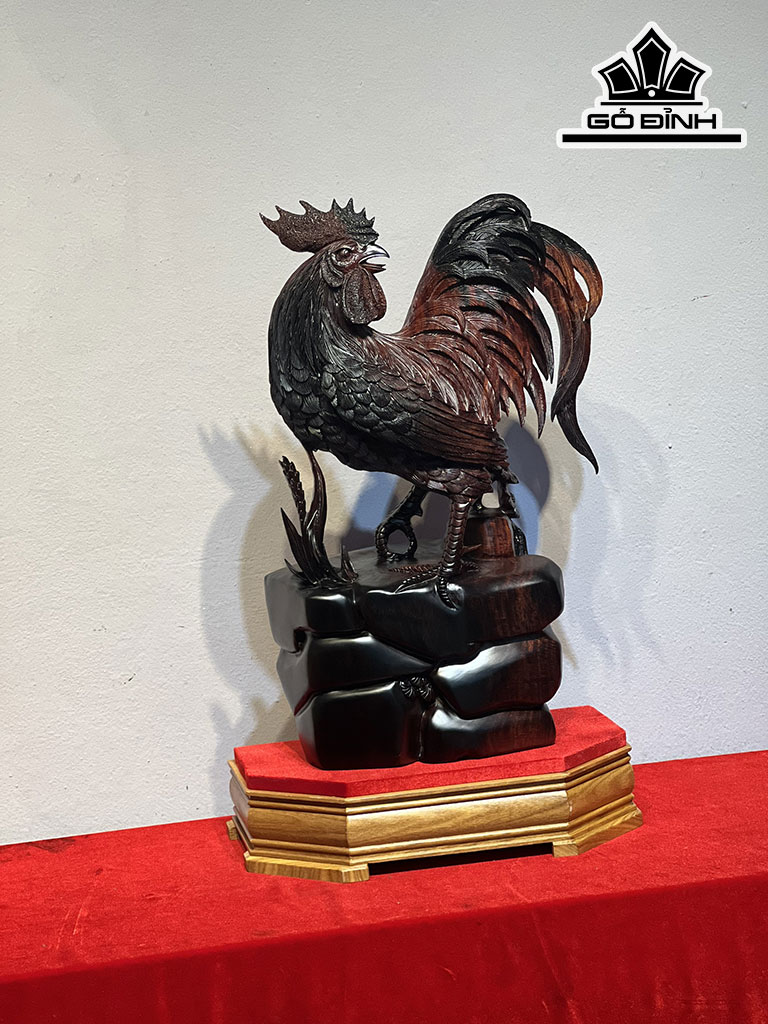 Tượng Gà Trống Phong Thủy Gỗ Trắc Cao 48 Ngang 32 Sâu 18 (cm)
