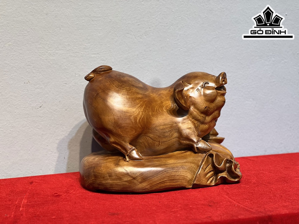 Tượng Heo Gỗ Hương Cao 22 Ngang 31 Sâu 21 (cm)