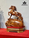 Tượng Ngựa Phong Thủy (Nhất Mã Phi Thiên) Gỗ Hương Cao 45 Ngang 32 Sâu 17 (cm)