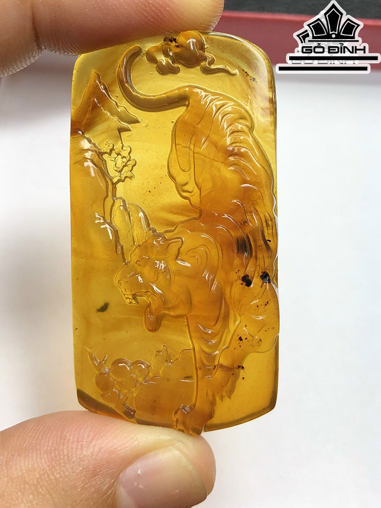 Mặt Dây Chuyền Đá Hổ Phách Cao 52 Ngang 27 Sâu 8 (mm) 8gr