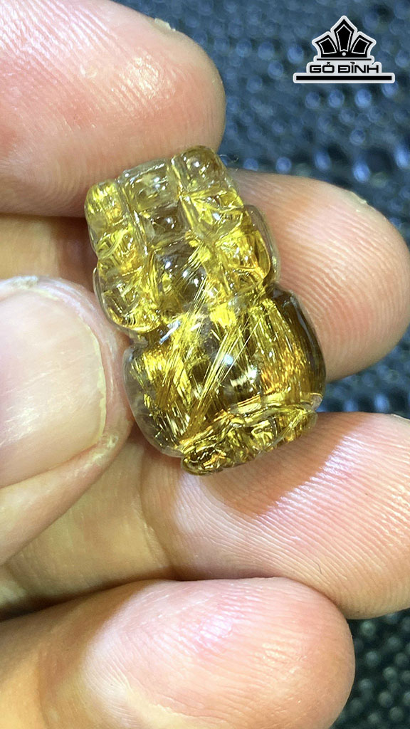 Mặt Dây Chuyền Tỳ Hưu Đá Thạch Anh Tóc Vàng Cao 21 Ngang 13,8 Sâu 11,3(mm) 5,8gr