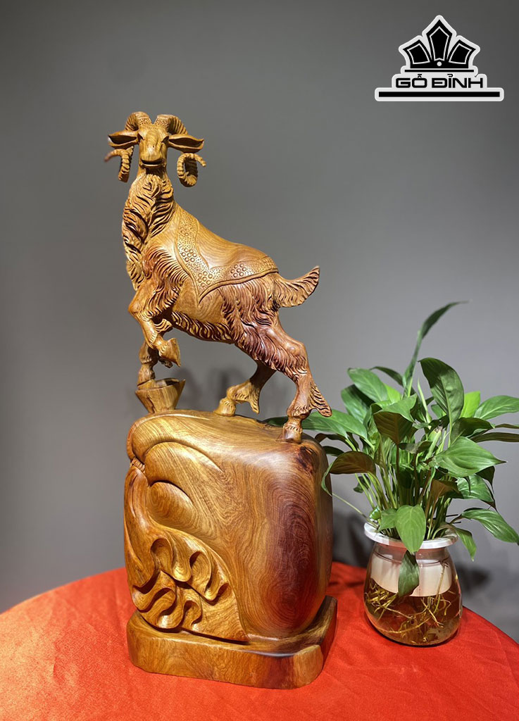Tượng Dê Phong Thủy Gỗ Hương Cao 63 Ngang 25 Sâu 15 (cm)