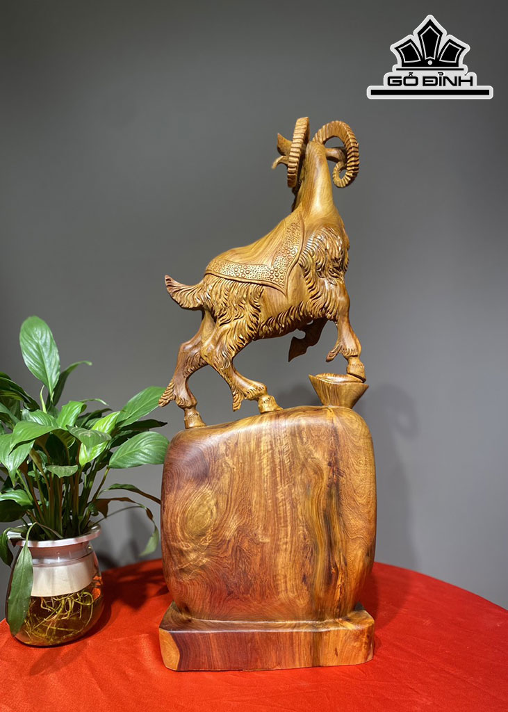 Tượng Dê Phong Thủy Gỗ Hương Cao 63 Ngang 25 Sâu 15 (cm)
