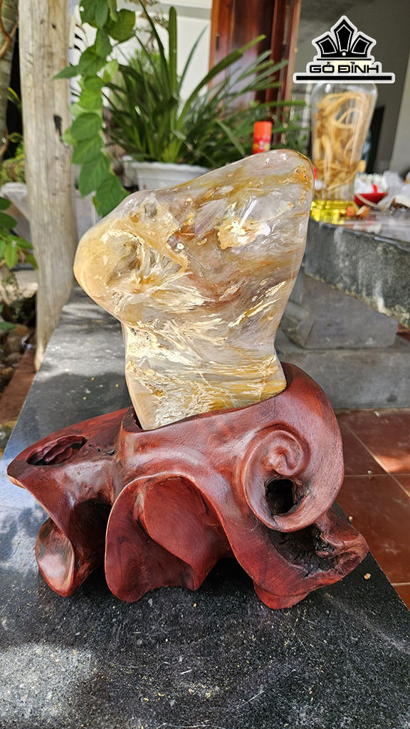 Tác Phẩm Gỗ Hóa Ngọc Cao 38 Ngang 18(cm) 9,5kg