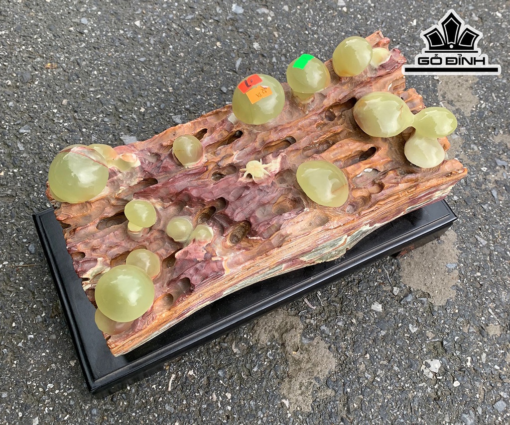 Tác Phẩm Đá Thạch Anh Cao 22 Ngang 42 Sâu 20 (cm) 17,8kg