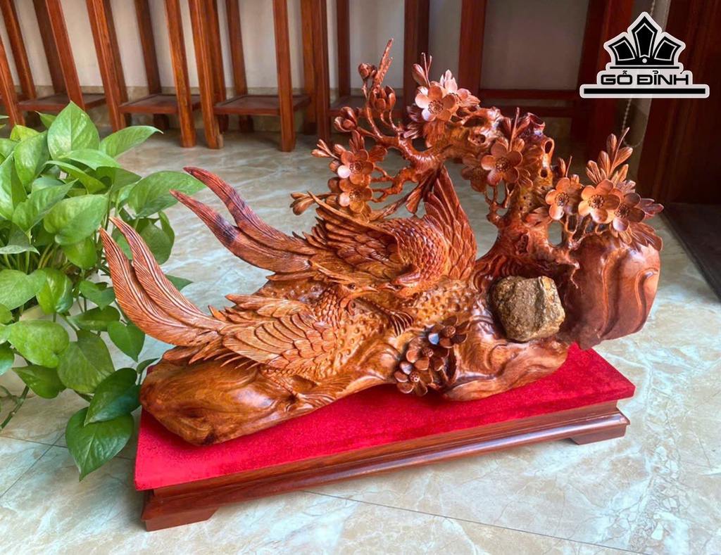 Mai Trĩ Ôm Đá Gỗ Hương Cao 40 Ngang 48 Sâu 15 (cm)