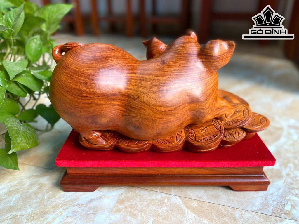 Tượng Heo Gỗ Hương Cao 25 Ngang 36 Sâu 17 (cm)