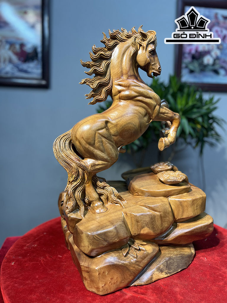 Tượng Ngựa Phong Thủy (Nhất Mã Phi Thiên) Gỗ Xá Xị Cao 60 Ngang 40 Sâu 33 (cm)