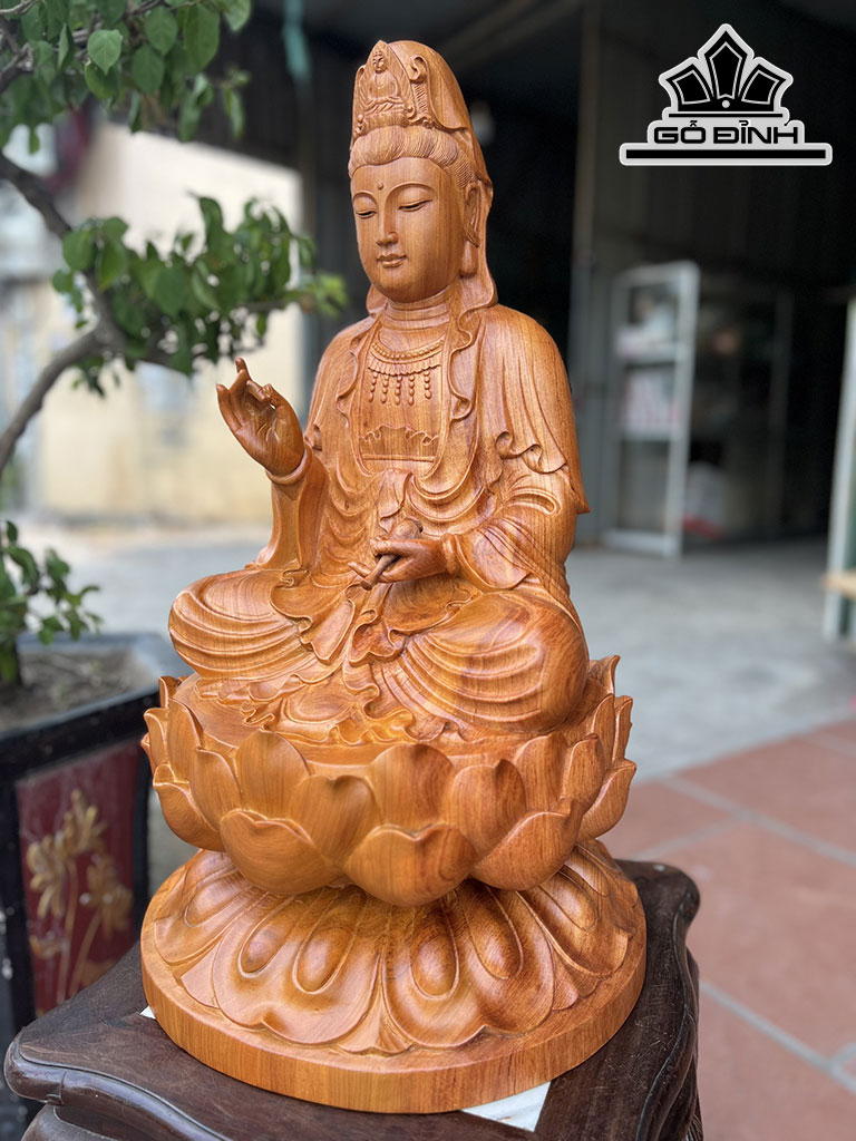 Tượng Quán Thế Âm Bồ Tát Gỗ Hương Cao 62 Ngang 34 Sâu 34 (cm)