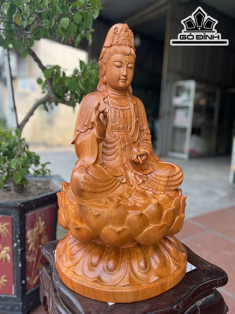 Tượng Quán Thế Âm Bồ Tát Gỗ Hương Cao 62 Ngang 34 Sâu 34 (cm)