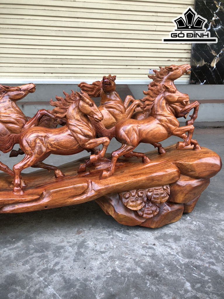 Tượng Bát Mã Gỗ Hương Cao 35 Ngang 82 Sâu 14 (cm)