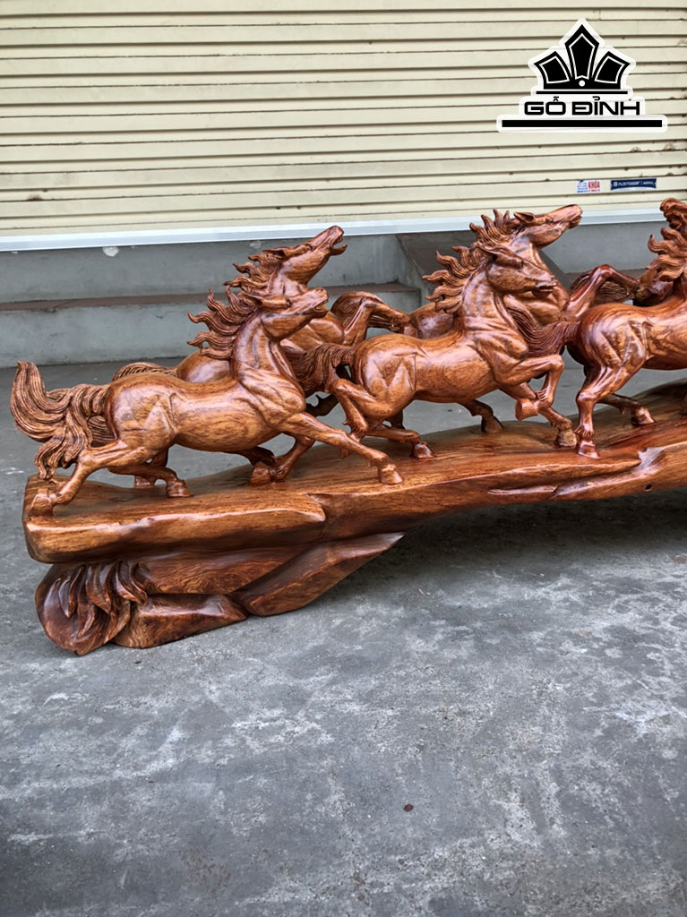 Tượng Bát Mã Gỗ Hương Cao 35 Ngang 82 Sâu 14 (cm)