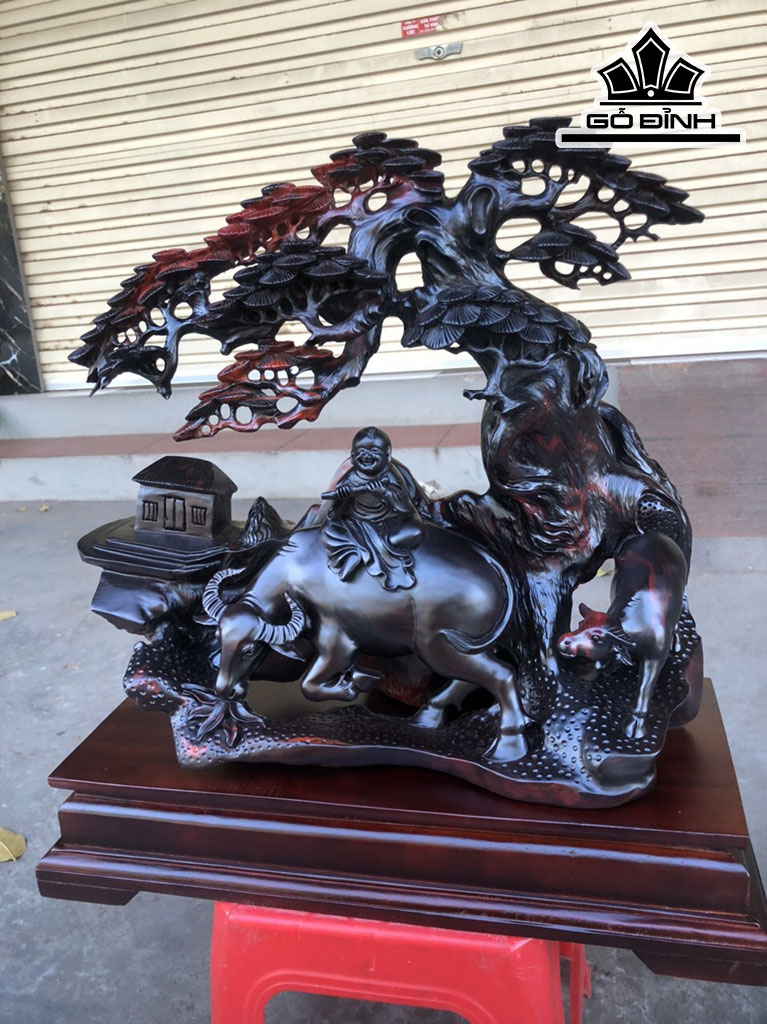 Tượng Tiểu Đồng Chăn Trâu Thổi Sáo Gỗ Trắc Cao 42 Ngang 48 Sâu 20 (cm)