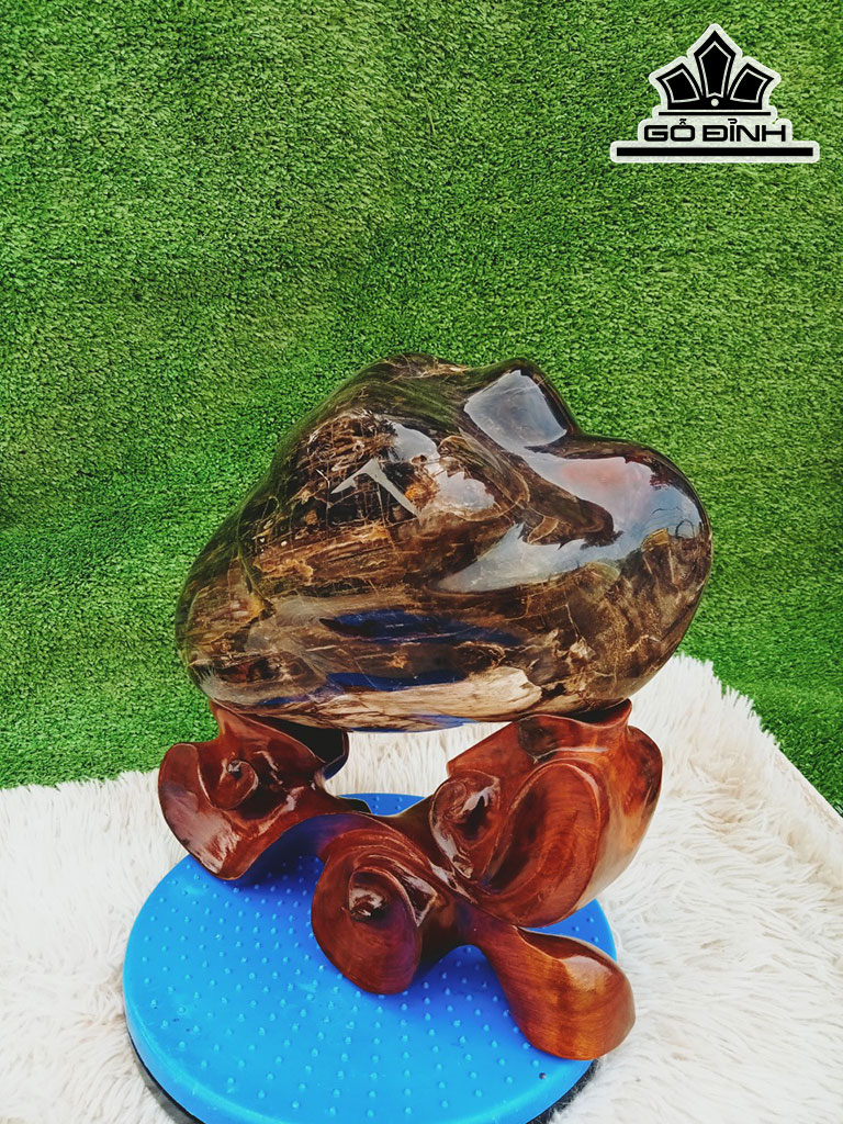 Tác Phẩm Gỗ Hóa Thạch Cao 30 Ngang 26 (cm) 10kg