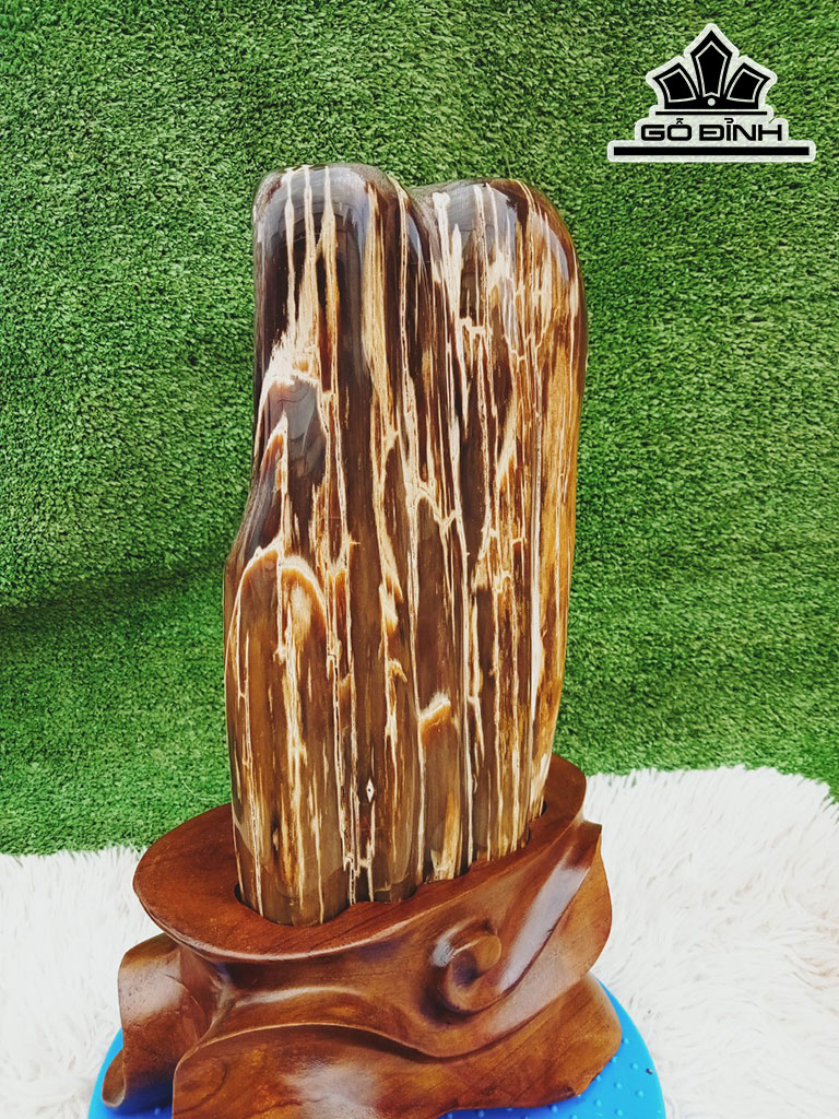 Tác Phẩm Gỗ Hóa Thạch Cao 37 Ngang 15 (cm) 8,2kg